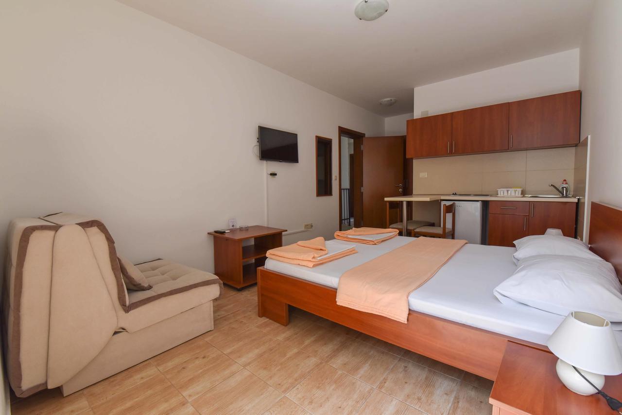 Studio Apartments 6 Palmi ブドヴァ エクステリア 写真